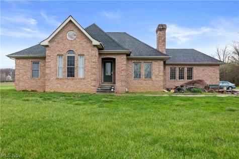 12488 Baumhart Road Amherst OH 44001