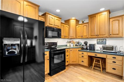 12488 Baumhart Road Amherst OH 44001