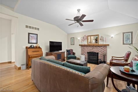 12488 Baumhart Road Amherst OH 44001