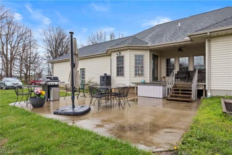 12488 Baumhart Road Amherst OH 44001