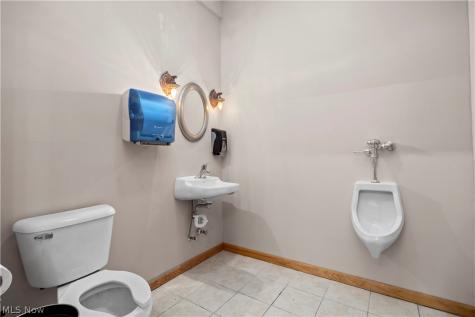 12488 Baumhart Road Amherst OH 44001