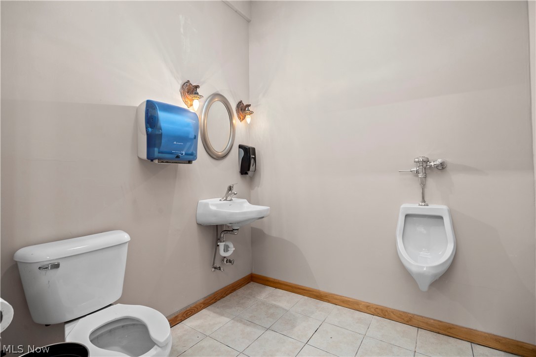 12488 Baumhart Road Amherst OH 44001