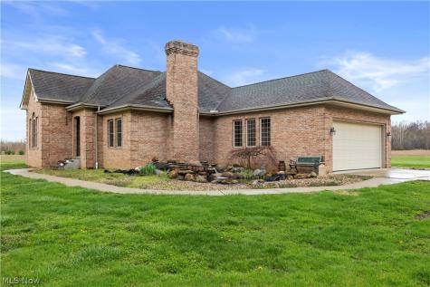 12488 Baumhart Road Amherst OH 44001