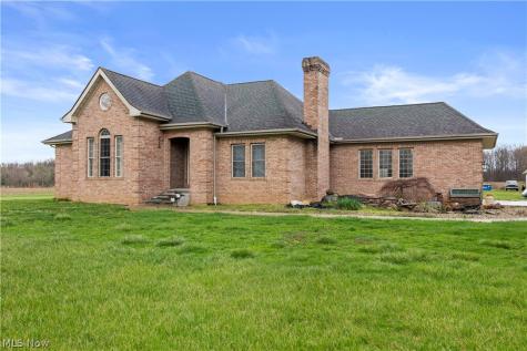 12488 Baumhart Road Amherst OH 44001