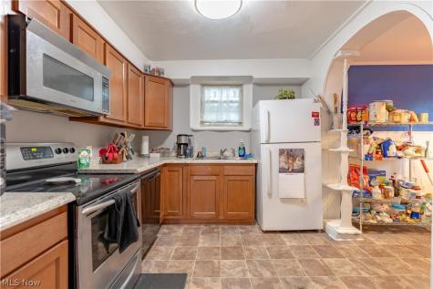 1912 Kirk Court NW Canton OH 44709