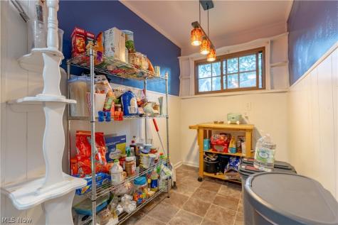 1912 Kirk Court NW Canton OH 44709