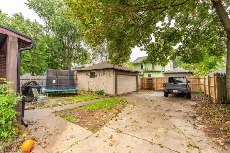 1912 Kirk Court NW Canton OH 44709