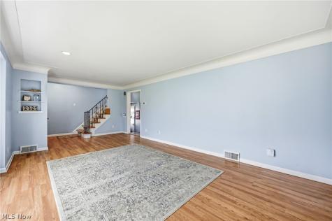 2227 Fenwick Road University Heights OH 44118