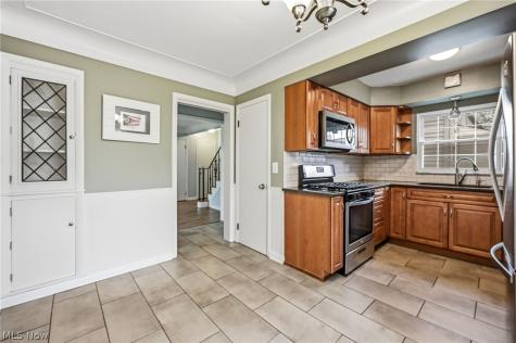 2227 Fenwick Road University Heights OH 44118