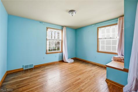 2227 Fenwick Road University Heights OH 44118