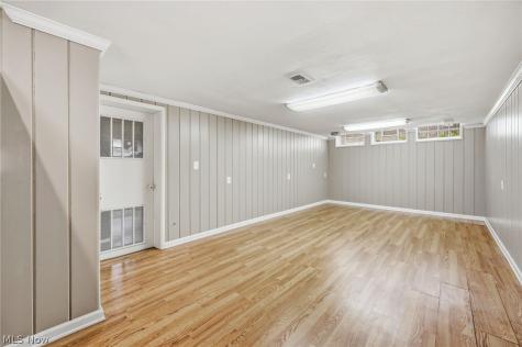2227 Fenwick Road University Heights OH 44118