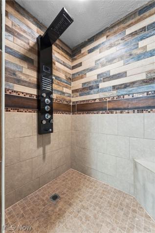 7160 Strausser Street NW North Canton OH 44720