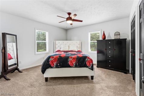 7160 Strausser Street NW North Canton OH 44720