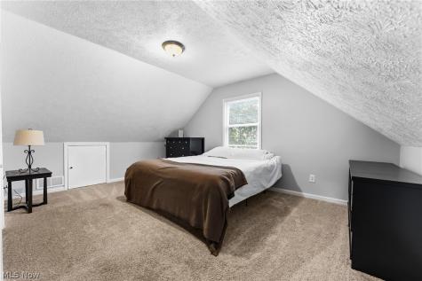 7160 Strausser Street NW North Canton OH 44720