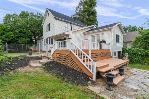 7160 Strausser Street NW North Canton OH 44720