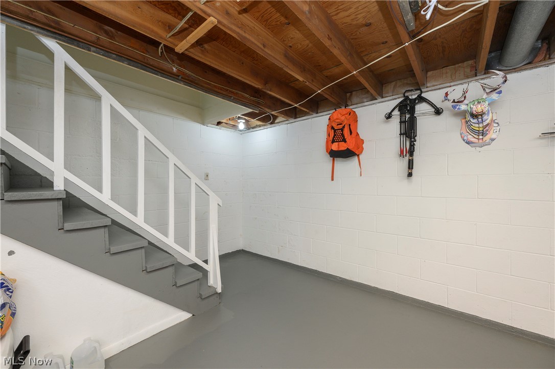 6105 Wolf Run Road SE Dennison OH 44621