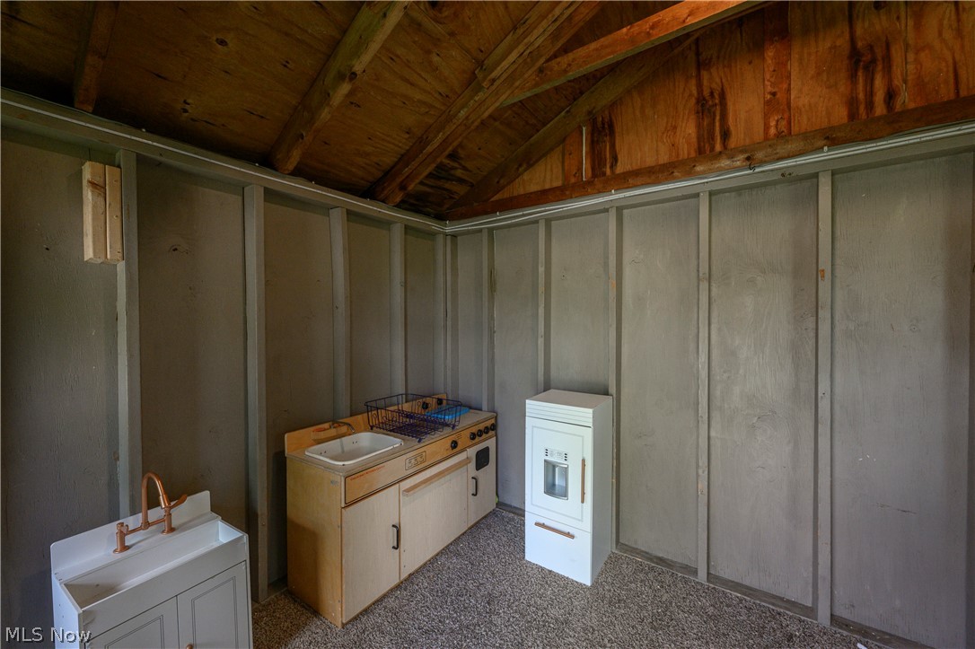 6105 Wolf Run Road SE Dennison OH 44621