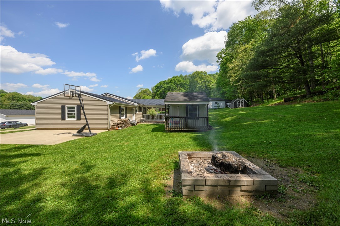 6105 Wolf Run Road SE Dennison OH 44621