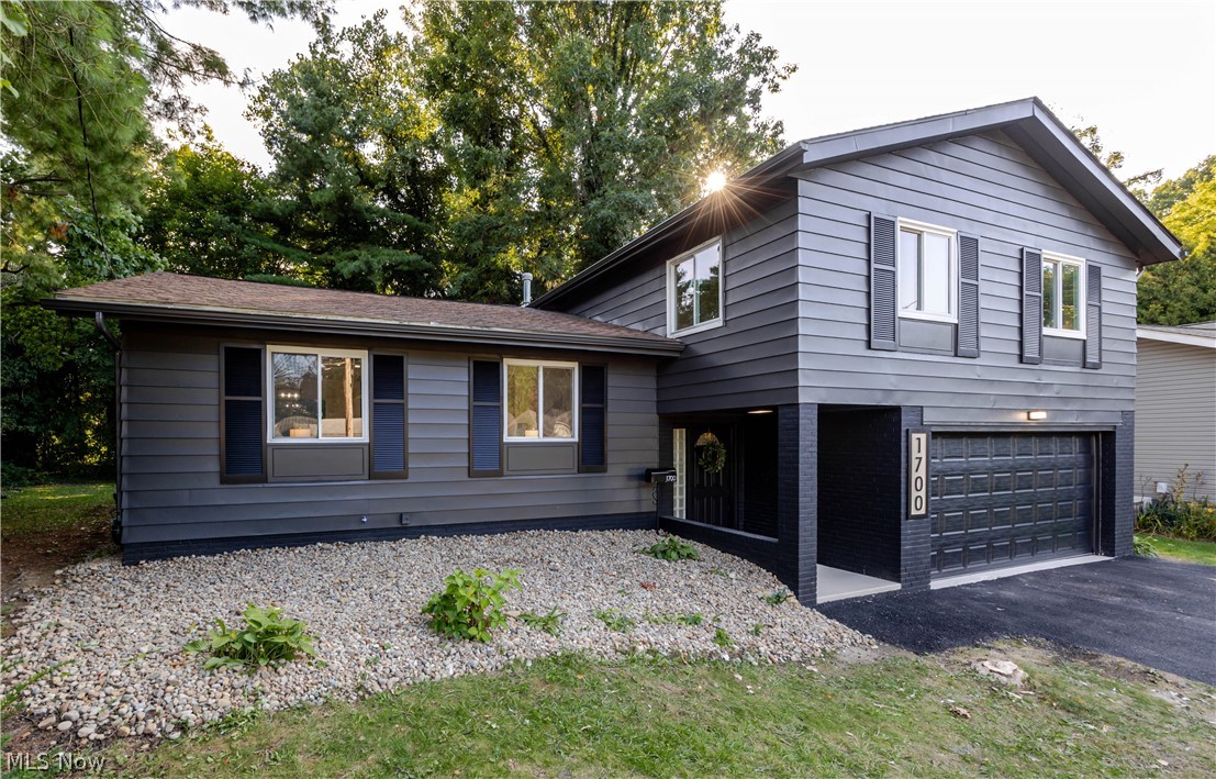 1700 Karg Drive Akron OH 44313