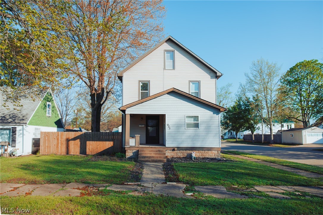 935 E Front Street Dover OH 44622
