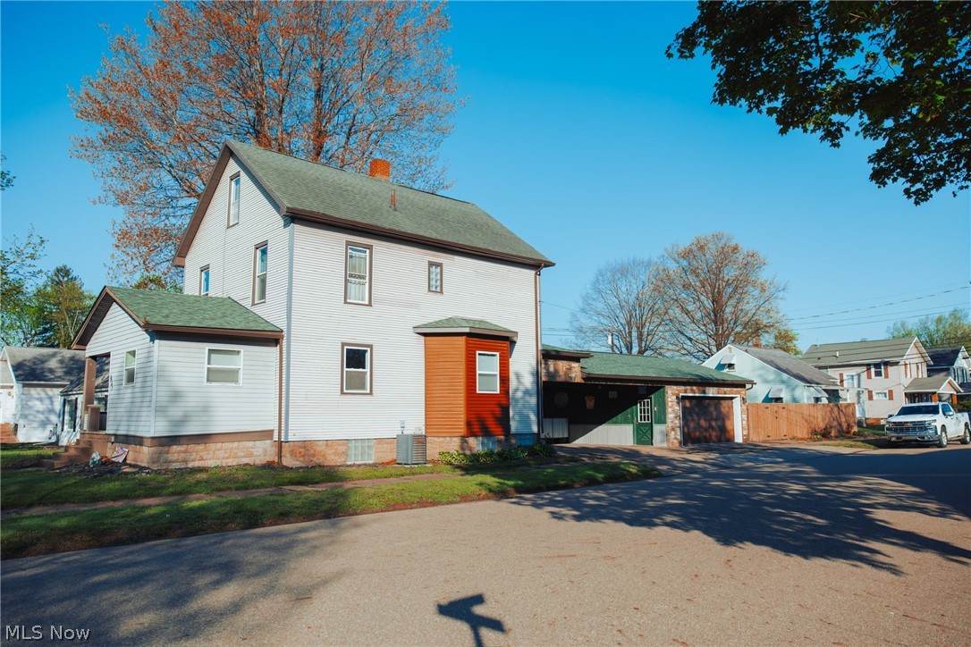 935 E Front Street Dover OH 44622