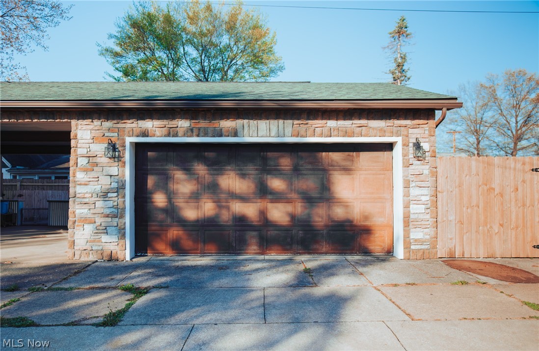 935 E Front Street Dover OH 44622