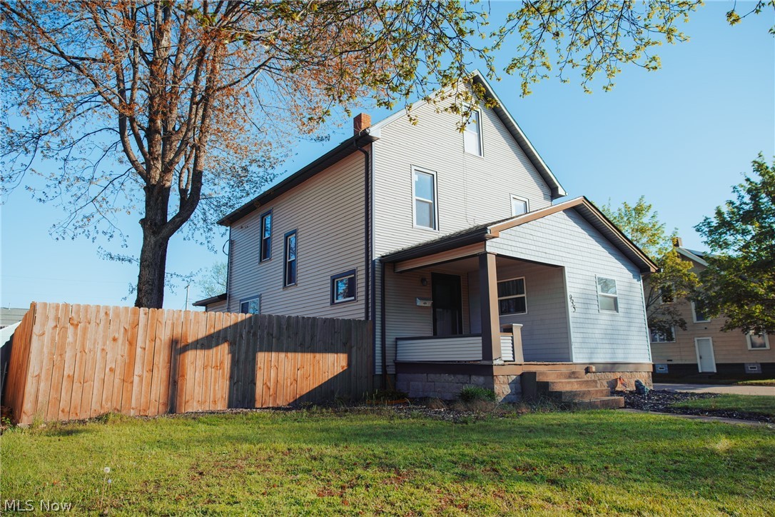 935 E Front Street Dover OH 44622