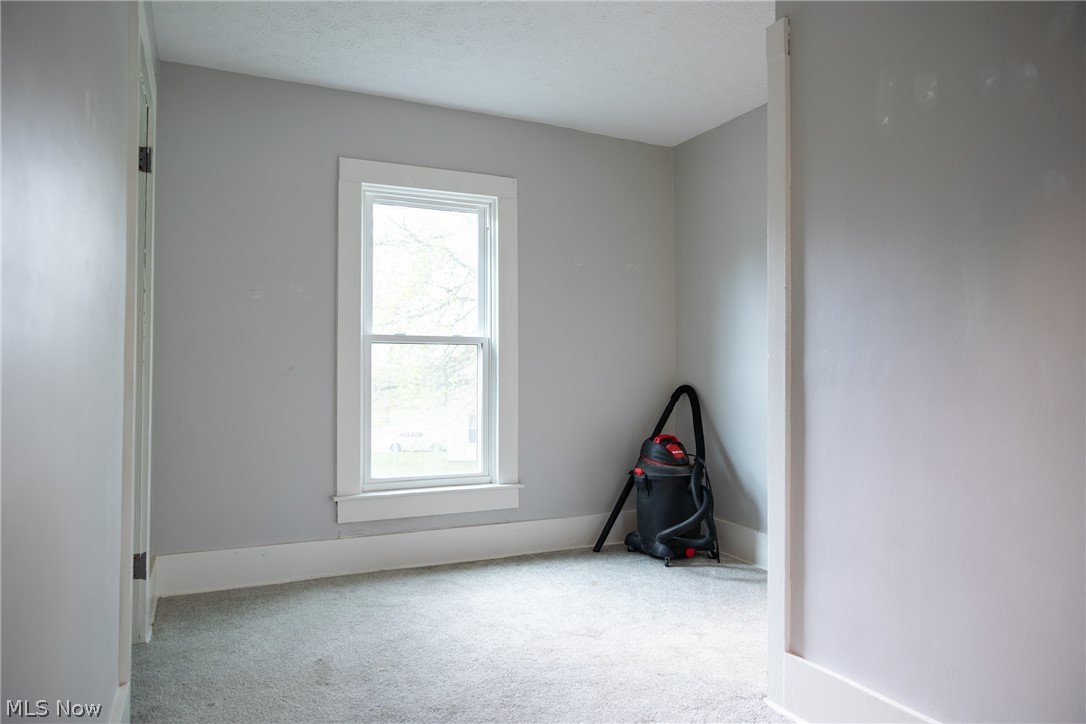 935 E Front Street Dover OH 44622