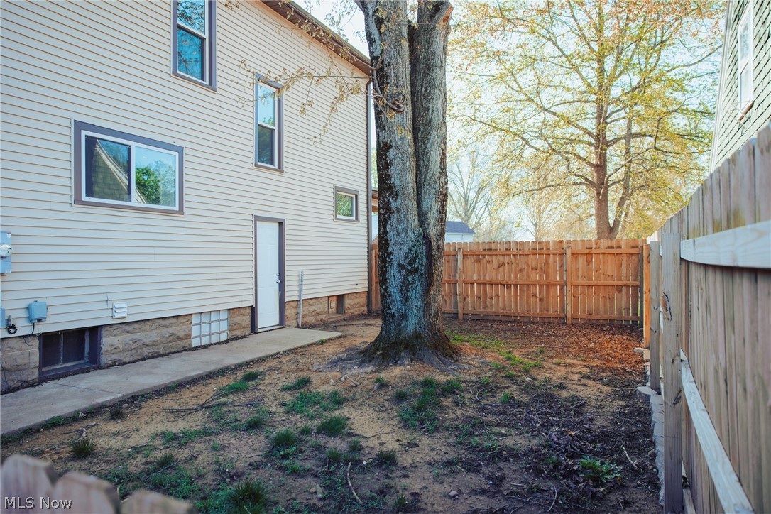 935 E Front Street Dover OH 44622