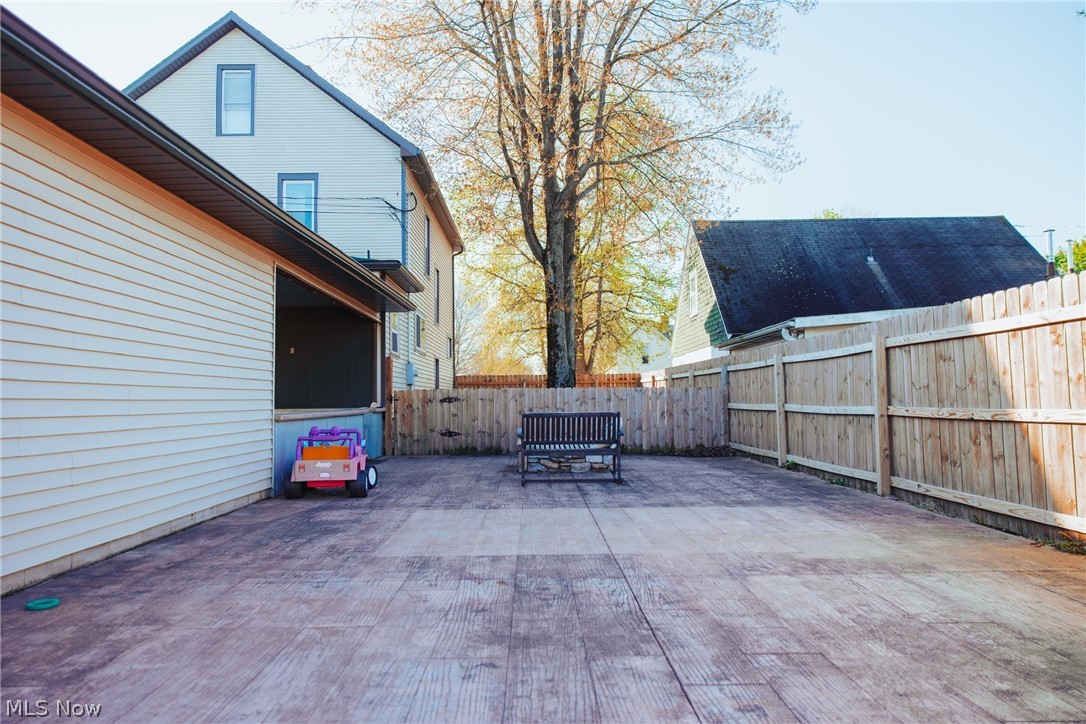 935 E Front Street Dover OH 44622