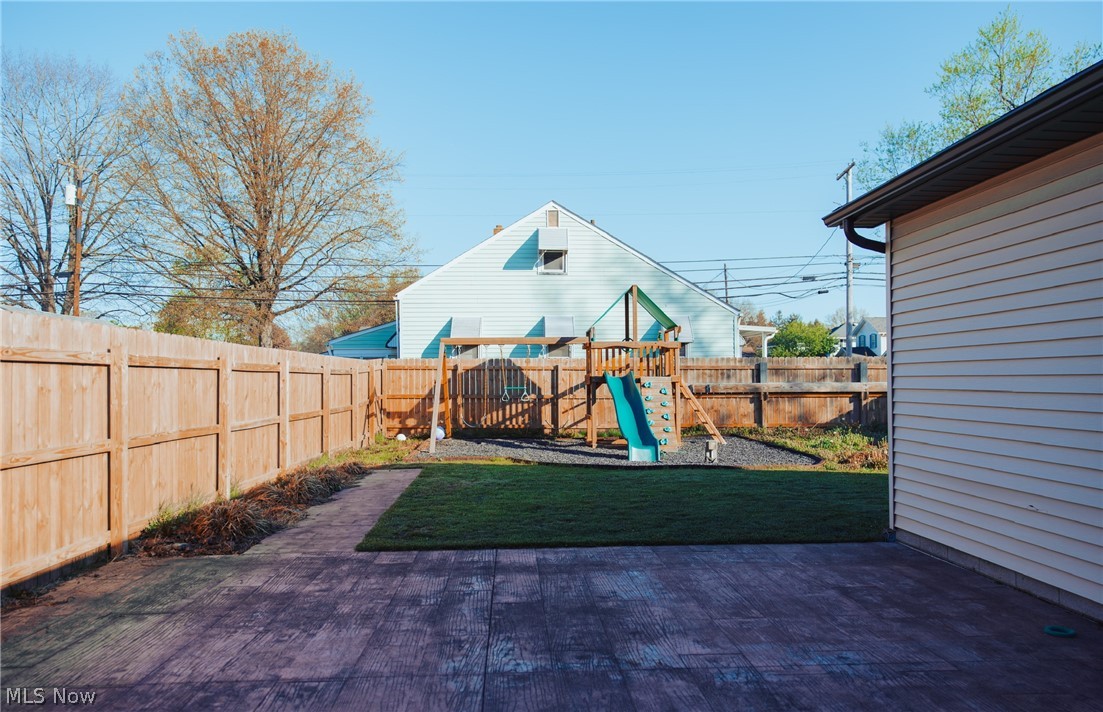 935 E Front Street Dover OH 44622