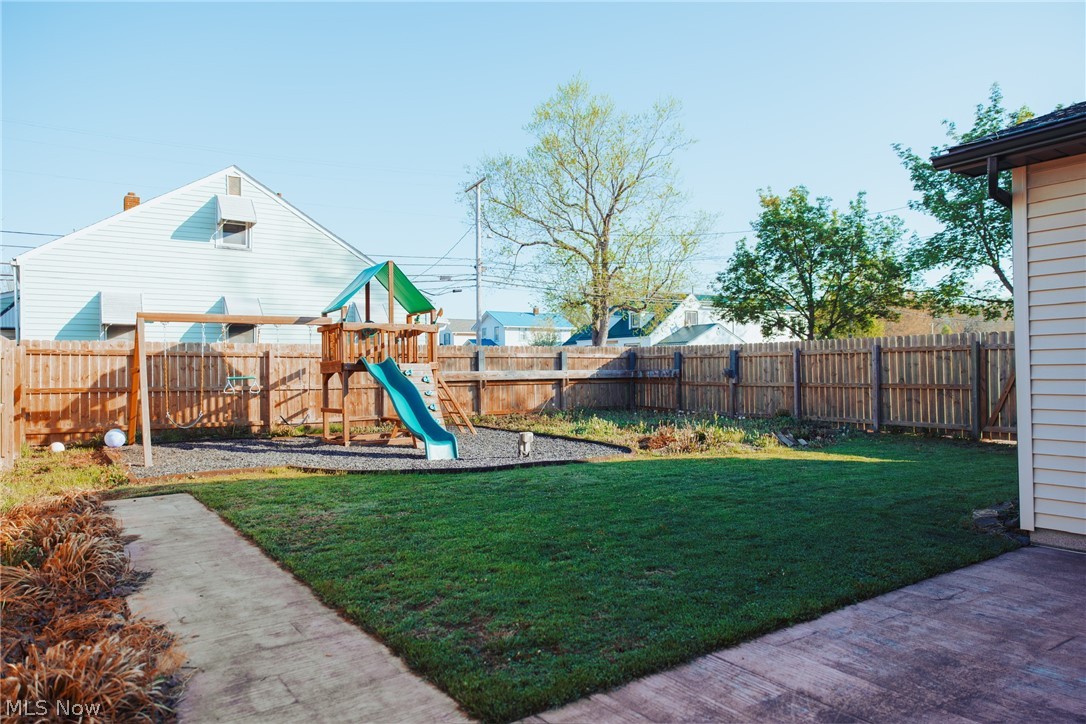 935 E Front Street Dover OH 44622