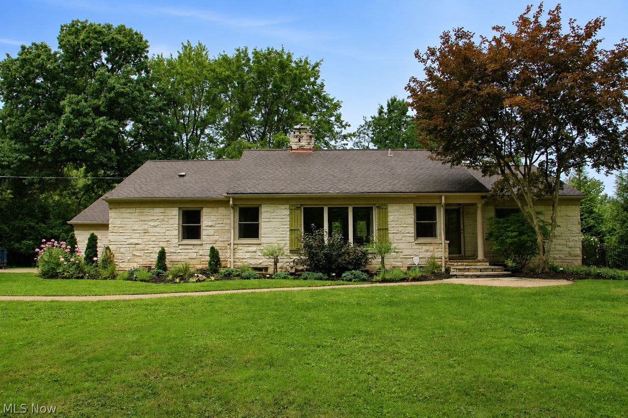 Moreland Hills OH, 4030 Som Center Road