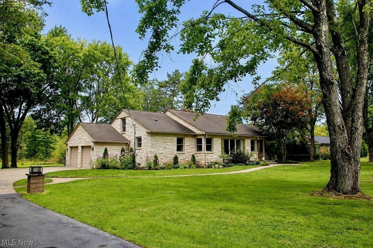 4030 Som Center Road Moreland Hills OH 44022