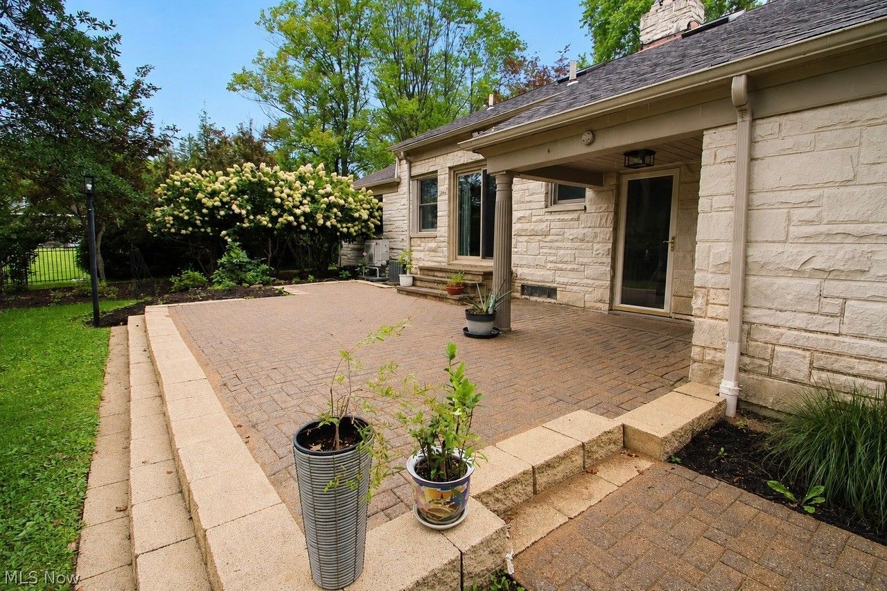4030 Som Center Road Moreland Hills OH 44022