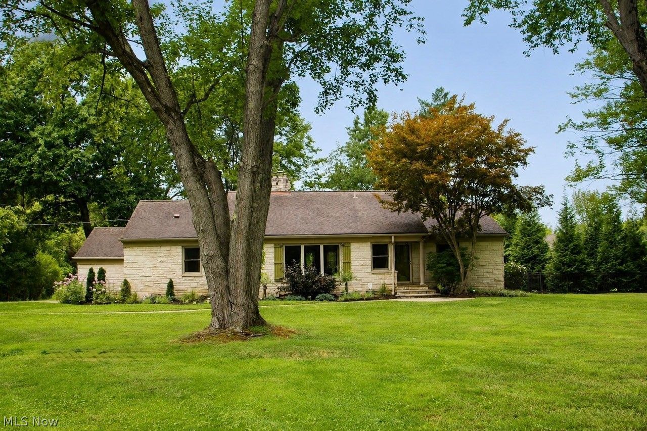 4030 Som Center Road Moreland Hills OH 44022