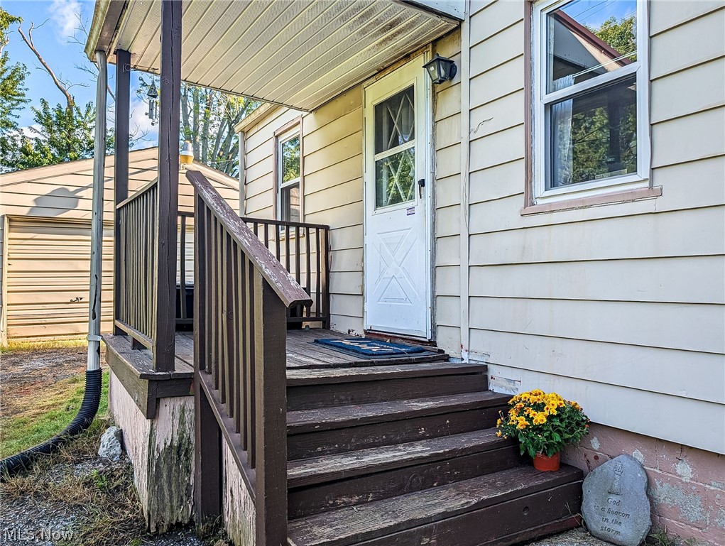 417 Douglas Street NE Warren OH 44483