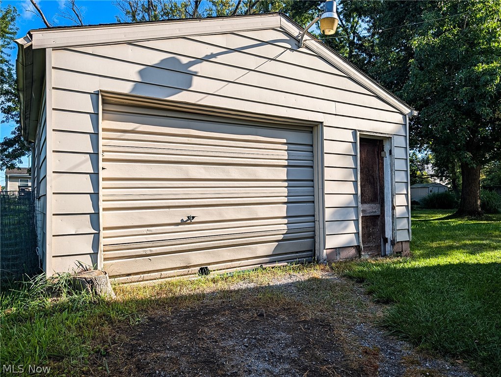 417 Douglas Street NE Warren OH 44483