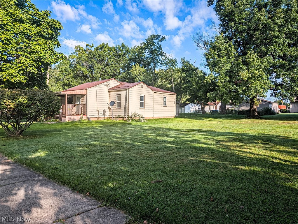417 Douglas Street NE Warren OH 44483