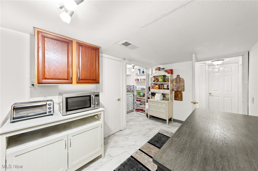 6611 Dartworth Drive Parma OH 44129