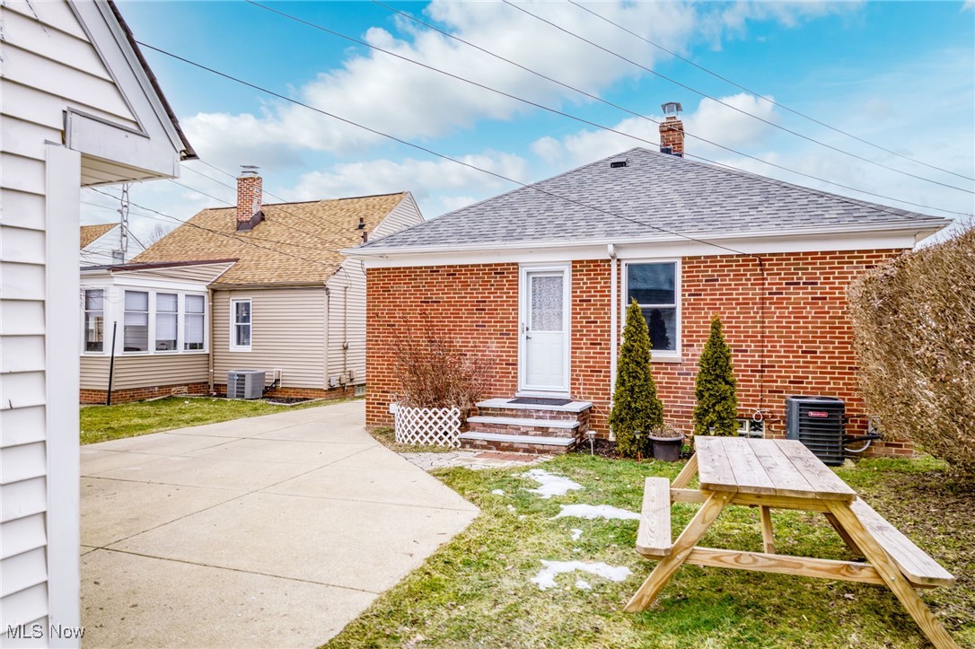 6611 Dartworth Drive Parma OH 44129