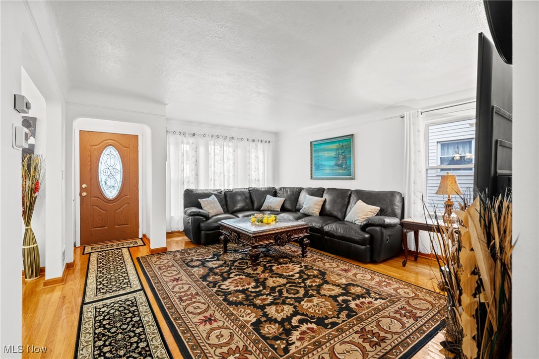 6611 Dartworth Drive Parma OH 44129