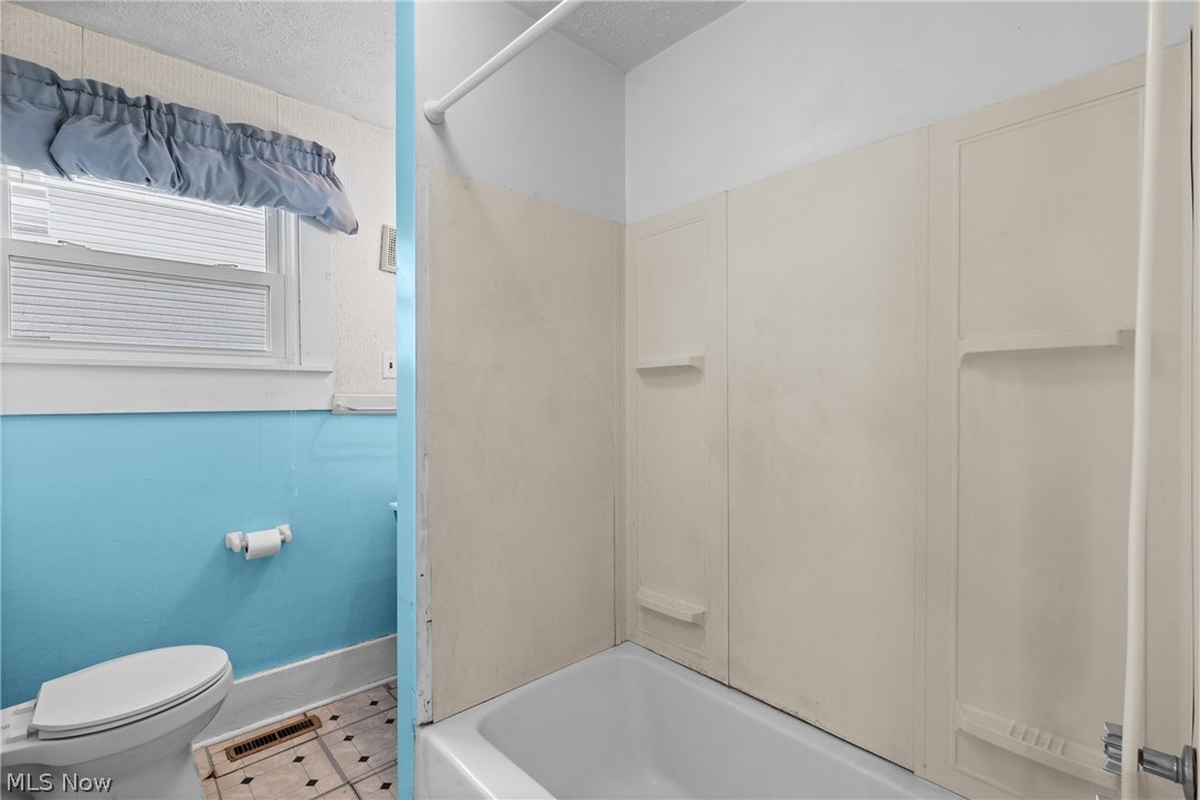 4033 Belmont Avenue Shadyside OH 43947
