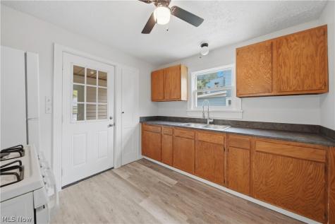 1009 Pardee Avenue Akron OH 44306