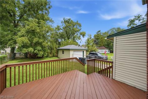 1009 Pardee Avenue Akron OH 44306