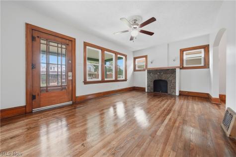 1009 Pardee Avenue Akron OH 44306
