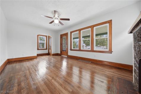 1009 Pardee Avenue Akron OH 44306