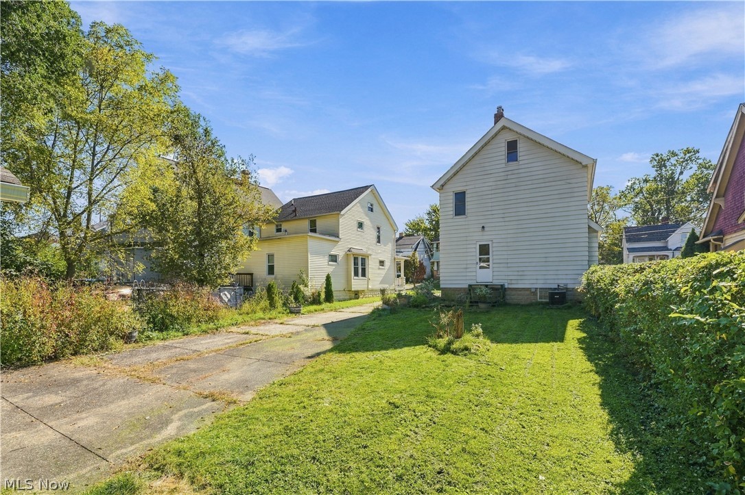 4018 Gifford Avenue Cleveland OH 44109