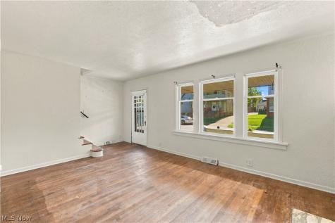 4018 Gifford Avenue Cleveland OH 44109