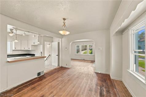4018 Gifford Avenue Cleveland OH 44109